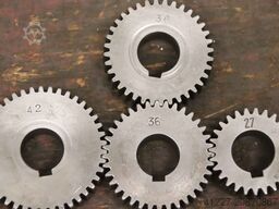 unbekannt 27 bis 120 Zähne