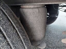 SCHMITZ CARGOBULL SKO24 ThermoKing SLXi 300