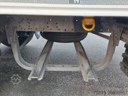 SCHMITZ CARGOBULL SKO24 ThermoKing SLXi 300