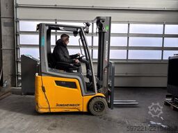 Jungheinrich EFG 215  Triplex