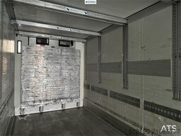 Schmitz Cargobull box semi-trailer with Carrier unit