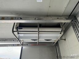 Schmitz Cargobull box semi-trailer with Carrier unit