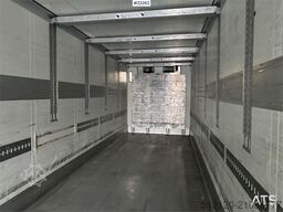 Schmitz Cargobull box semi-trailer with Carrier unit