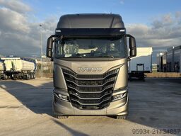 Iveco S-WAY 580 6X2 ADR