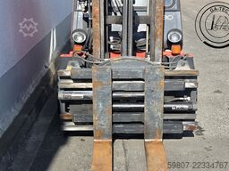 Linde H30T-02