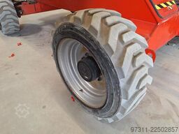 JLG M600JP