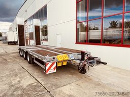 Möslein TT 31  31 t GG Tridem- Tieflader 3 Achs, gelenktNeufahrzeug