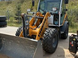 LIEBHERR L504 Compact