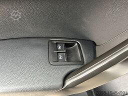 VOLKSWAGEN CADDY MAXI REGALS. TEMP. 4MOTION DACHTRÄ. KLIMA