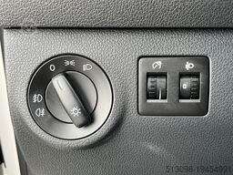 VOLKSWAGEN CADDY MAXI REGALS. TEMP. 4MOTION DACHTRÄ. KLIMA