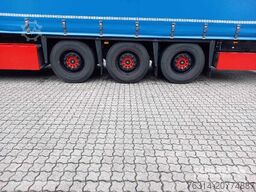 Schmitz Cargobull Curtainsider Standard Getränke