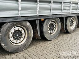 Schmitz Cargobull Curtainsider Mega Getränke