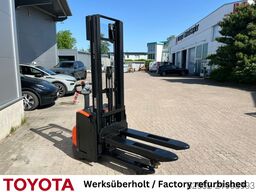 Toyota SWE 140 L / Akku neu!