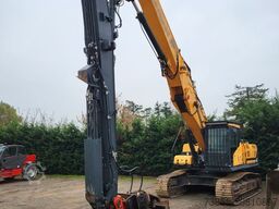 Hyundai HX330L with demolition boom, standard boom & shear