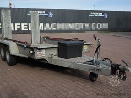 Ifor Williams 2HB 2 Axel Trailer, 2.856 kg Capacity, Incl Loadin