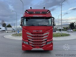 Iveco S-WAY 570