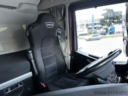 Iveco S-WAY 570