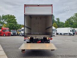 Volvo FM 420 Globetrotter 6x2 - Box with sidedoors - ...