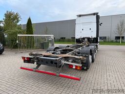 MERCEDES-BENZ Actros 2551 BDF/GigaSpace/Retarder/SoloStar/Navi