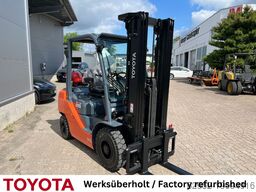 Toyota 02-8 FGF 25, Waage