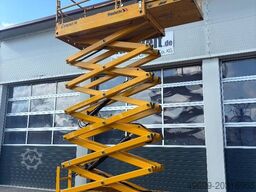 Haulotte Compact 14 - 13,80m Scherenarbeitsbühne *Akkus NEU