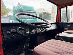 Mercedes-Benz LP 813 D WITH TENT BOX (MANUAL GEARBOX / FULL S...