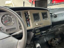 NISSAN Atleon 80.19 4x2 Hooklift