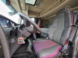 Volvo FH 13.420 6x2 - 1 deck livestock - Manual gearb...