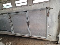 Volvo FH 13.420 6x2 - 1 deck livestock - Manual gearb...