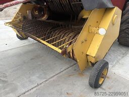 New Holland D2000