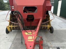 New Holland D2000