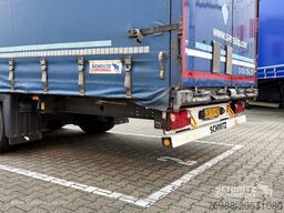 Schmitz Cargobull Curtainsider Mega