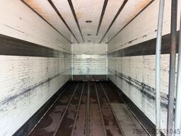 DAF CF 65.250 EURO 3 MANUAL GEARBOX LAMBOO ISOLATED