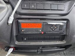 IVECO 72-210 KJoffer mit Ladebordwand,AHK, Blatt/ Luft