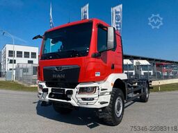 MAN TGM 18.250 4x4 BB/Fahrgestell/3-Sitze/Neu