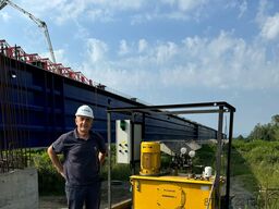 Enerpac Complete bridge pushing equipment