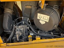 Komatsu D155A-6R (4 pieces available in Abu Dhabi)