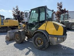 Komatsu WA70