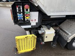 Iveco 70C17H P Daily Hiab / Swiss-Vehicle