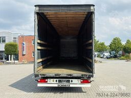 Schmitz Cargobull Curtainsider Mega Getränke