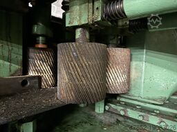 Grimme Kreuzholzsäge DW-V2-H2-200/200