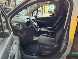 OPEL COMBO-E Cargo 100kW 50-kWh 2-Schiebetüren