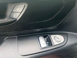MERCEDES-BENZ Vito 110 KOMPAKT KLIMA TEMPOMAT 2-SITZE SCHRÄNKE