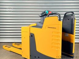 Jungheinrich ERE 225 - Service Neu - Batterie 80% - Garantie