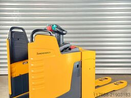 Jungheinrich ERE 225 - Service Neu - Batterie 80% - Garantie