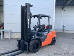 Toyota 8 FG 45 N / 1.580 h!