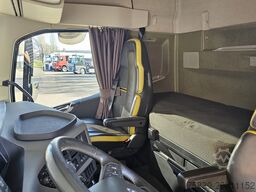 Volvo FH 16 650 / 6x2/ RETARDER / FULL AIR / NL-TRUCK