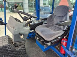 Vitra 2060 4WD - Plow - Sweeper