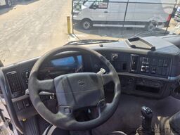 Volvo FM300 6x2 Kolkenzuiger IPSAM