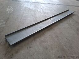 SSI Schäfer R8000 / Vorsatzleisten / Gesamtbreite: 1.282 mm